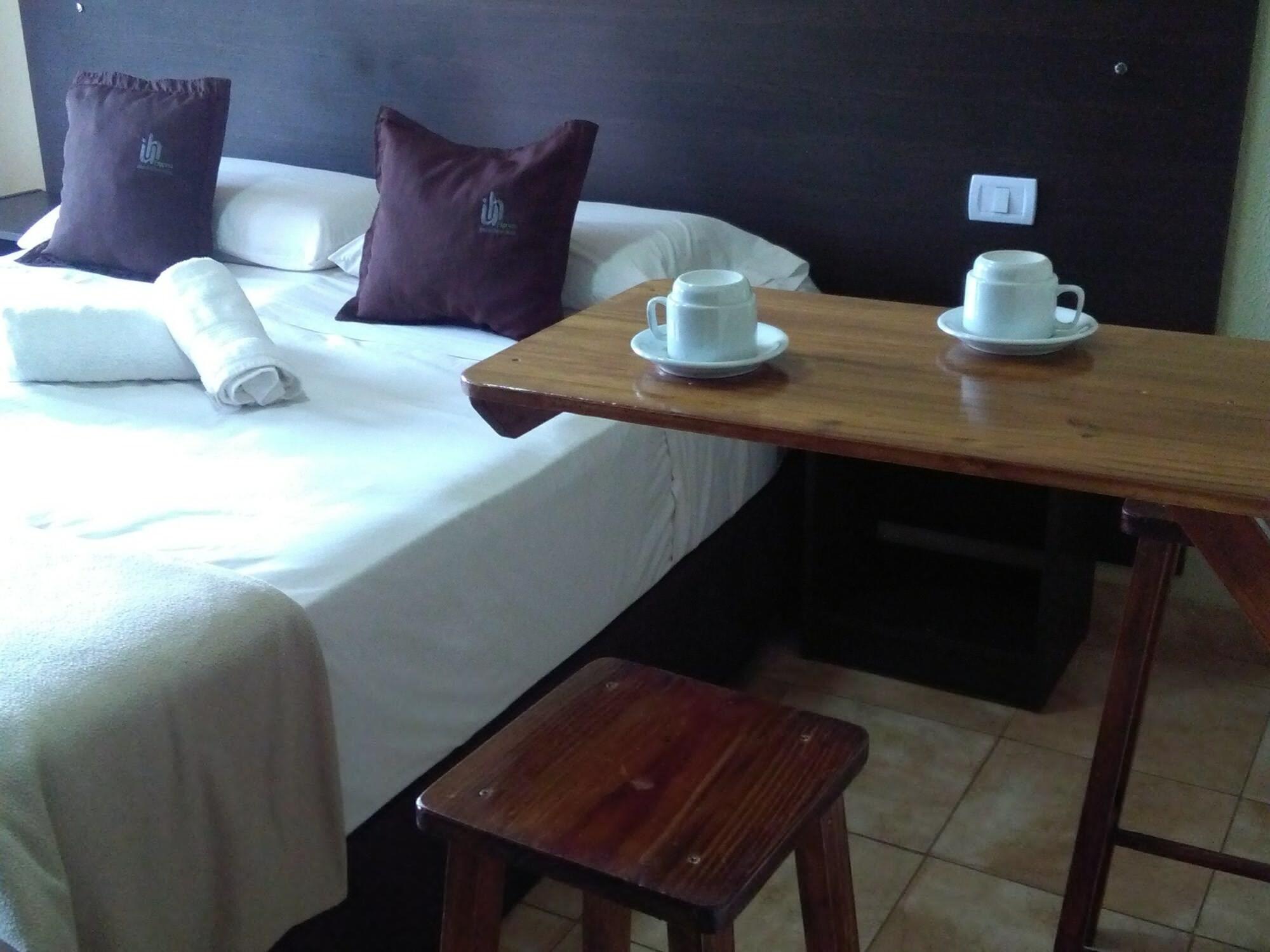 Iguazu Urban Hotel Express Puerto Iguazú Exteriör bild