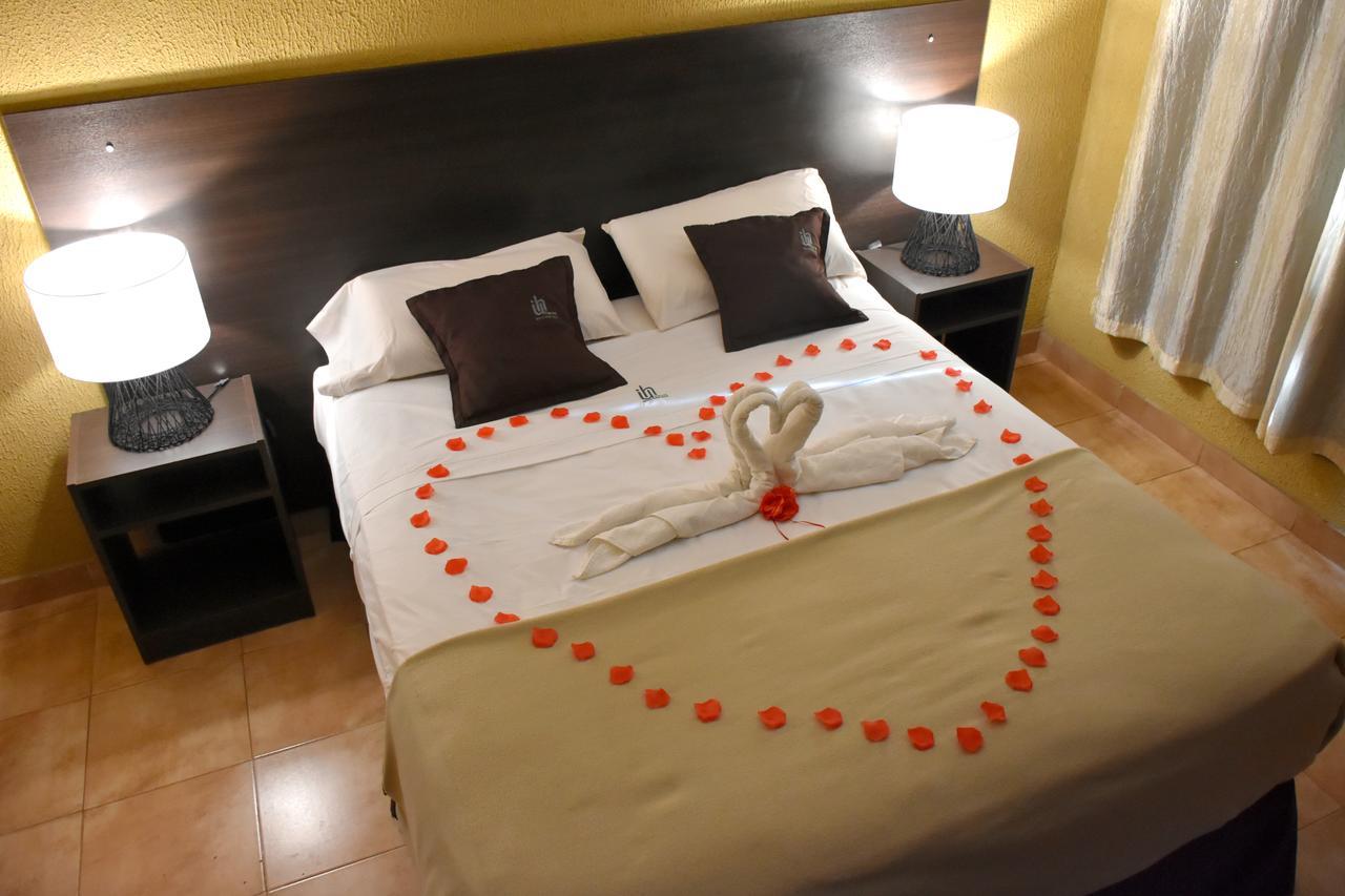 Iguazu Urban Hotel Express Puerto Iguazú Exteriör bild